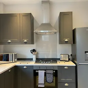 Taffs Mead House Location, Nr Stadium, Family Friendly! , Cardiff United Kingdom