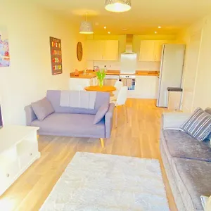 Beautiful, Brand New Apartment! , Cheltenham United Kingdom
